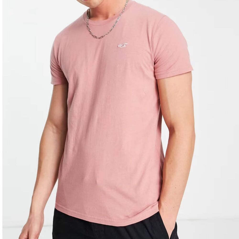 NWOT Hollister Icon Logo t-shirt in Rose Pink Size M